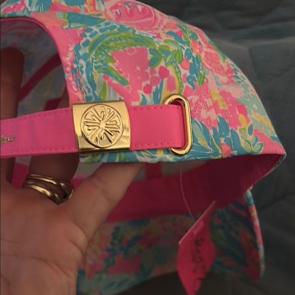 Floral Patterned Cap - Picture 7 of 9